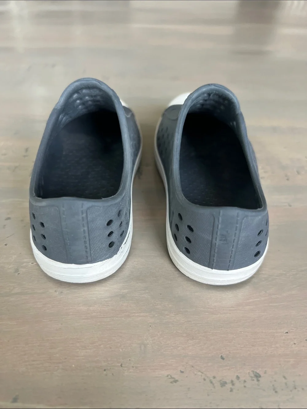 Kids Slip-On Water Shoe. Toddler Size 8.5 - 9.